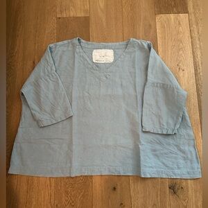 Not Perfect Linen - Old London v-neck top